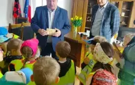 Galeria aktualności Wielkanocne warsztaty z udziałem Burmistrza 12