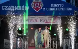 Galeria aktualności V edycja Festiwalu kwiat&oacute;w - przygotowania i oficjalne otwarcie.  10