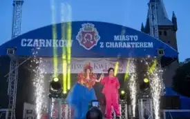 Galeria aktualności V edycja Festiwalu kwiat&oacute;w - przygotowania i oficjalne otwarcie.  14