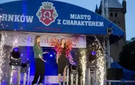 Galeria aktualności V edycja Festiwalu kwiat&oacute;w - przygotowania i oficjalne otwarcie.  18