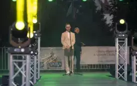 Galeria aktualności V edycja Festiwalu kwiat&oacute;w - przygotowania i oficjalne otwarcie.  37