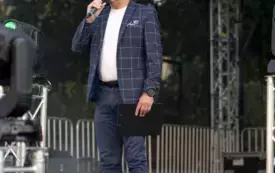 Galeria aktualności V edycja Festiwalu kwiat&oacute;w - przygotowania i oficjalne otwarcie.  41