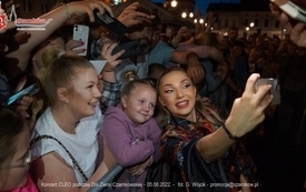 Fotogaleria z koncert&oacute;w zespoł&oacute;w: FROM, IRA oraz CLEO, kt&oacute;re odbyły się podczas Dni Ziemi Czarnkowskiej 2022 5