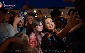 Fotogaleria z koncert&oacute;w zespoł&oacute;w: FROM, IRA oraz CLEO, kt&oacute;re odbyły się podczas Dni Ziemi Czarnkowskiej 2022 27