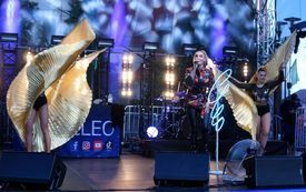 Fotogaleria z koncert&oacute;w zespoł&oacute;w: FROM, IRA oraz CLEO, kt&oacute;re odbyły się podczas Dni Ziemi Czarnkowskiej 2022 102