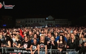 Fotogaleria z koncert&oacute;w zespoł&oacute;w: FROM, IRA oraz CLEO, kt&oacute;re odbyły się podczas Dni Ziemi Czarnkowskiej 2022 117