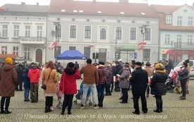 Odśpiewanie Hymnu Polski na Placu Wolności w Czarnkowie - 11.11.2021. w 103. rocznicę odzyskania przez Polskę niepodległości. 50