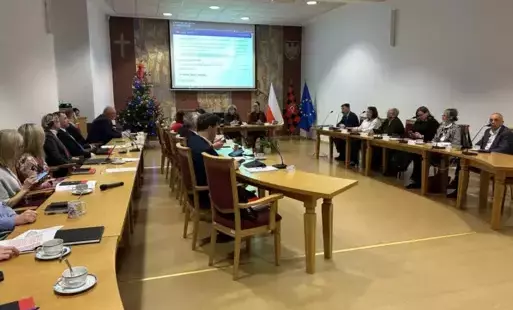Zdjęcie do Budżet Miasta Czarnk&oacute;w na 2025 rok przyjęty!