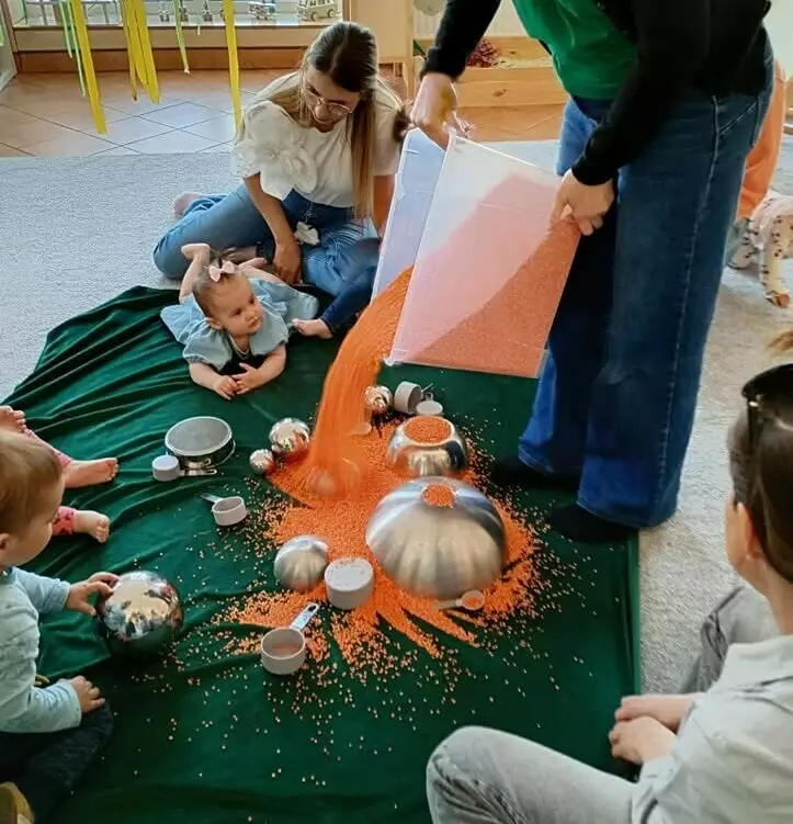 Zdjęcie do Fundacja Trzecia Przestrzeń zaprasza do Lokalnego Klubu Rodzinnego