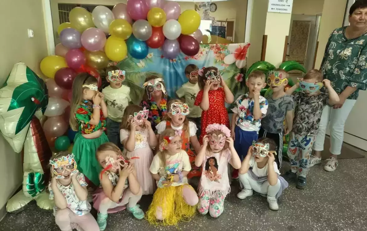 Zdjęcie do Hawajski Dzień Dziecka w Przedszkolu Miejskim Nr 2 im. Jana Brzechwy w Czarnkowie