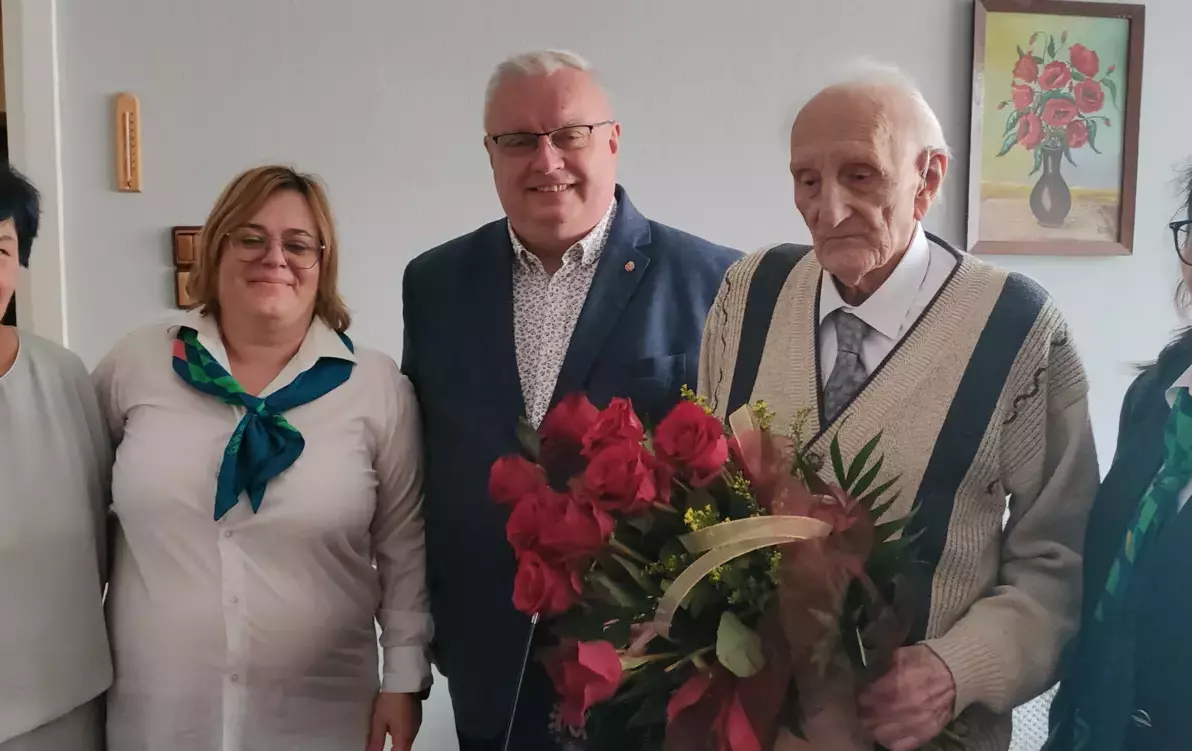 Zdjęcie do 100-letnie urodziny Naszego Mieszkańca