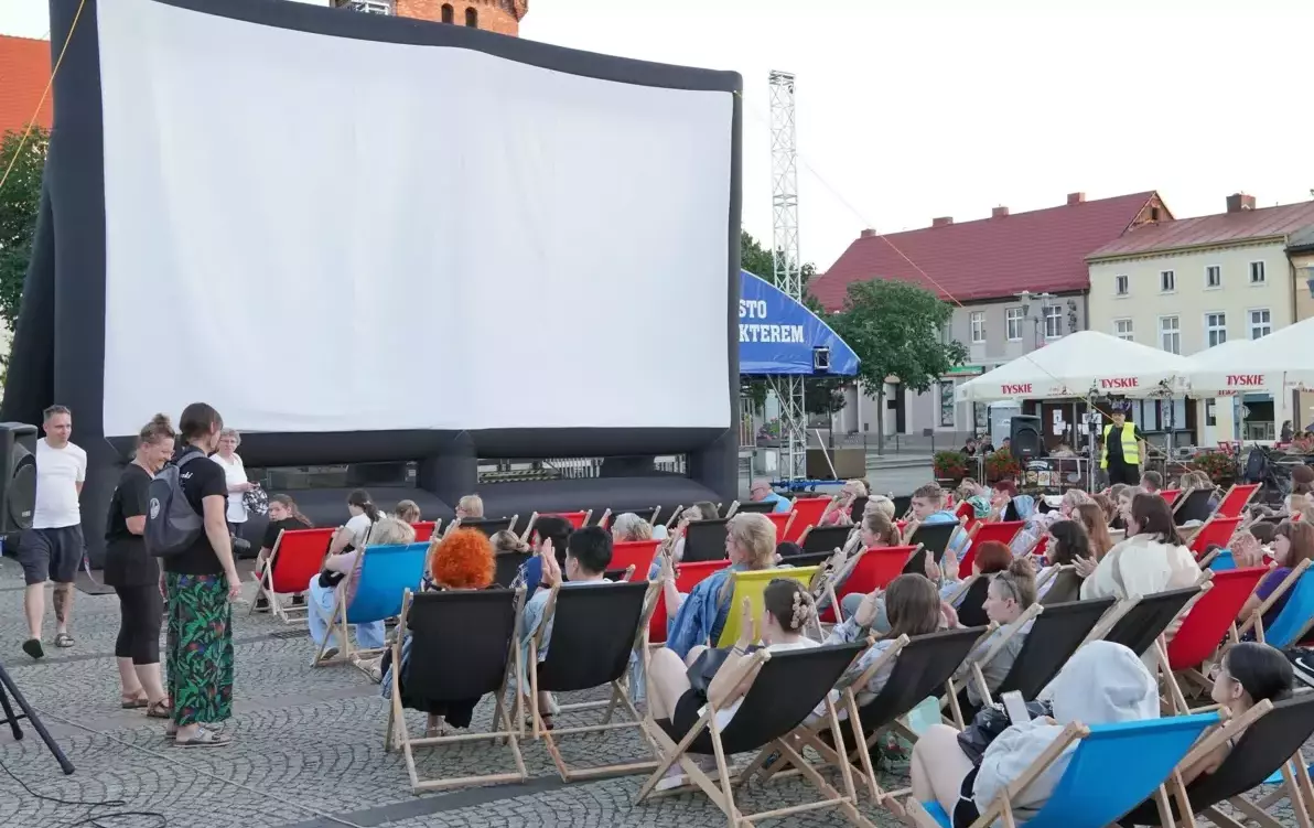 Zdjęcie do &bdquo;Czarnkowski Chill&rdquo; &ndash; kino plenerowe rozpoczęte! 