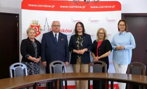 Zdjęcie do Czarnk&oacute;w z pierwszym miejskim żłobkiem. Podpisano umowę na realizację inwestycji
