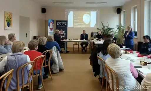 Zdjęcie do Seniorzy w Czarnkowie o bezpieczeństwie i zdrowiu