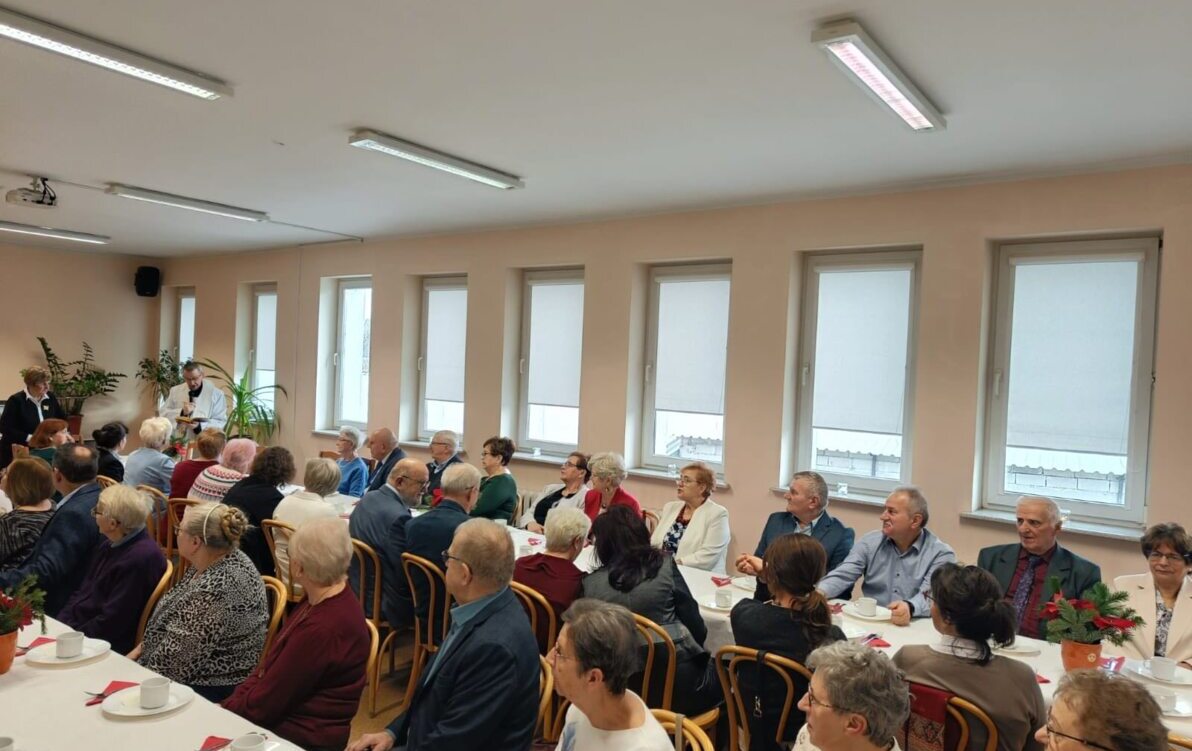 Zdjęcie do Spotkanie opłatkowe w Centrum Aktywności Senioralnej