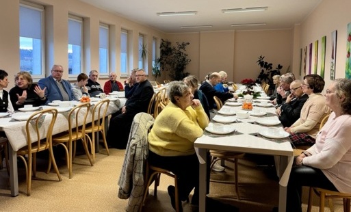 Zdjęcie do Spotkanie wigilijne w Miejskim Ośrodku Pomocy Społecznej w Czarnkowie