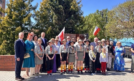 Zdjęcie do Uroczyste obchody z okazji 235. rocznicy uchwalenia Konstytucji 3 Maja