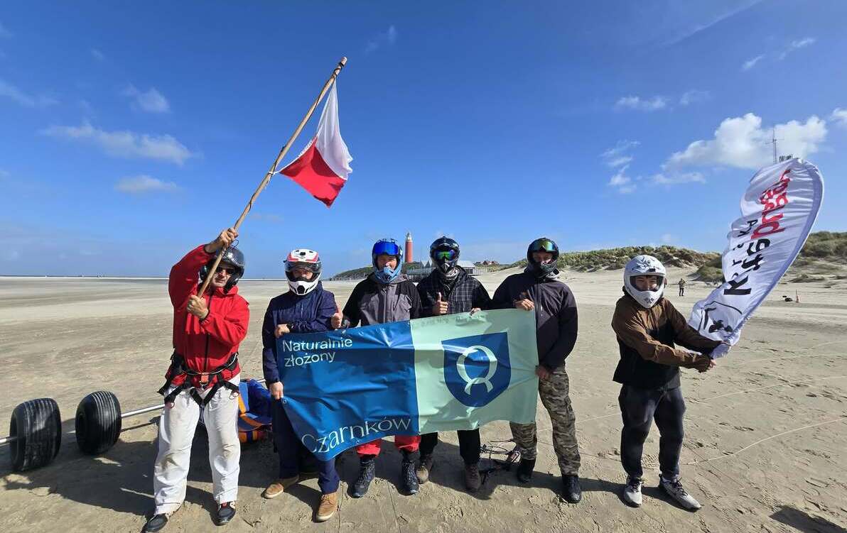 Zdjęcie do Czarnk&oacute;w wspiera. Kite Buggy Polska na Mistrzostwach Europy. 