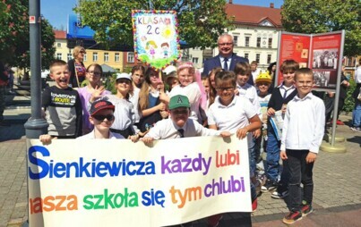 Zdjęcie do ŚWIĘTO PATRONA SZKOŁY PODSTAWOWEJ NR 1 im. Henryka Sienkiewicza w Czarnkowie - foto i video relacja