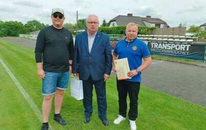 Zdjęcie do Spotkanie dot. plan&oacute;w modernizacji miejskiego stadionu w Czarnkowie