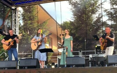 Zdjęcie do Czarnkowska Grupa Muzyczna &bdquo;Na Piątym Progu&rdquo; na Festiwalu &bdquo;Z piosenką przez Beskid Niski&rdquo;