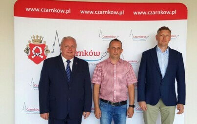 Zdjęcie do Spotkanie w Ratuszu z nowym Prezesem Miejskiej Kanalizacji i Wodociąg&oacute;w Sp. z o.o. w Czarnkowie, Łukaszem Więcko.