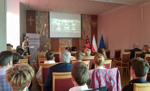 Zdjęcie do Światła Historii o Powstaniu Warszawskim - multimedialny spektakl historyczny w czarnkowskim Ratuszu