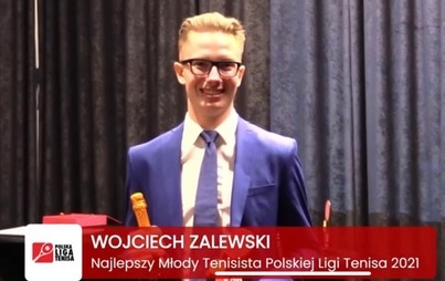 Zdjęcie do Czarnkowianin z charakterem - Wojciech Zalewski na Gali Mistrz&oacute;w Polskiej Ligi Tenisa otrzymał podw&oacute;jne Trofeum.